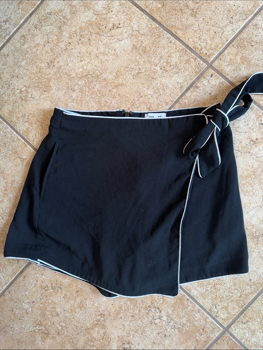 Diane Von Furstenberg Black Wrap Skort with White Piping